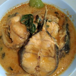 แกงปลาดุกใบยี่หร่า