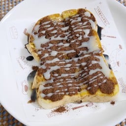 ขนมปังปิ้ง เนยนม-โอวัลติน