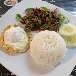 กระเพราเนื้อ