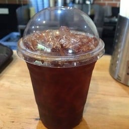 ชาดำเย็น (Thai style Iced black tea)