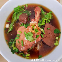 ก๋วยเตี๋ยวเป็ดตุ๋น