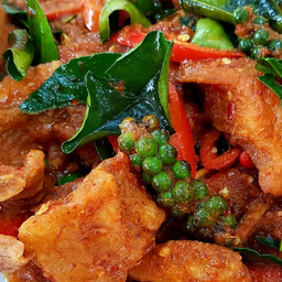 ผัดเผ็ดปลาทิบทิม