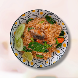 ข้าวผัดปลากระป๋อง