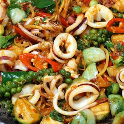 ผัดฉ่าปลาหมึก