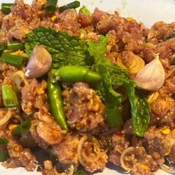 ก้อยหมูดิบมะนาว