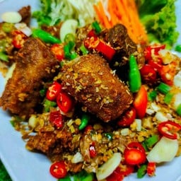 ซี่โครงหมูผัดพริกเกลือ