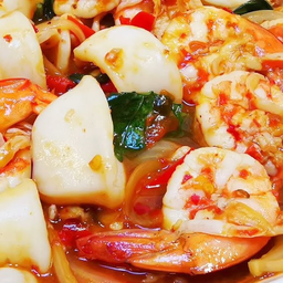 ทะเลรวมมิตรผัดพริกเผา