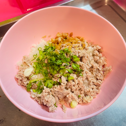 ก๋วยเตี๋ยวหมูสับน้ำใส