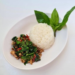 ข้าวโหระพาหมูสับ