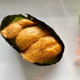 Uni Sushi ซูชิไข่หอยเม่น