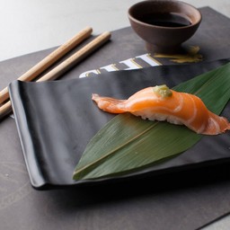 34.ซูชิแซลมอน-Salmon Sushi