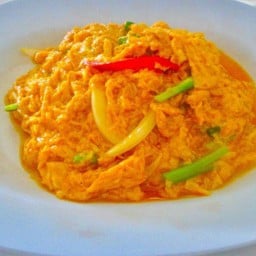 ผัดผงกะหรี่ (กับข้าว)