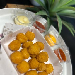 ไก่ป๊อปสไปร์ซี่ ล้วนๆ ไม่มีเฟรนฟราย ผสม