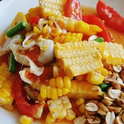 ตำข้าวโพดไข่เค็ม
