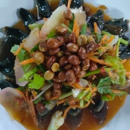 ยำไข่เยี่ยวม้า