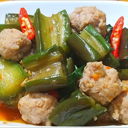 N55 Stir-fried eggplant with bouncy pork 茄子炒弹力猪肉