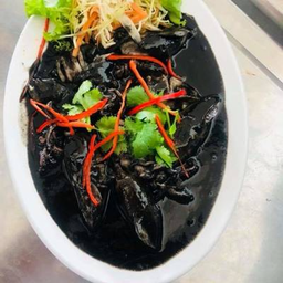 N40 Stir-fried squid in black sauce 黑酱炒鱿鱼