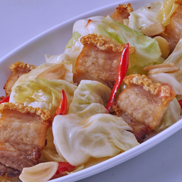 N43 Stir-fried cabbage with fish sauce and crispy pork 鱼露脆皮猪肉炒白菜
