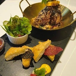 สเต็กขาแกะตุ๋นย่างซอสแจ่วสไปร์ซี่