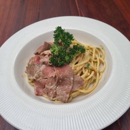 สปาเกตตี้ซอสเนื้อ เนื้อใบพาย