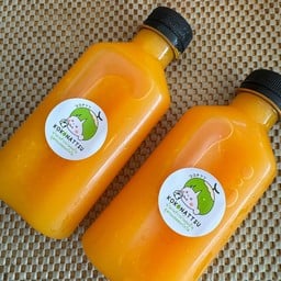 น้ำส้มคั้น (มีเนื้อ 1 ขวด)