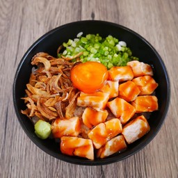 ข้าวเเซลมอลเบร์นไข่ดอง