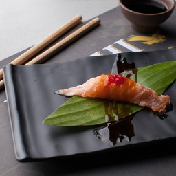 35.ซูชิแซลมอนบิบิมบับ-Salmon Bibimbab