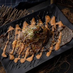 82.ซูชิเนื้อวากิวภูเขาไฟ-Fuji Waygu Sushi Magura Ni