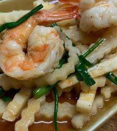 ยอดมะพร้าวผัดกุ้ง