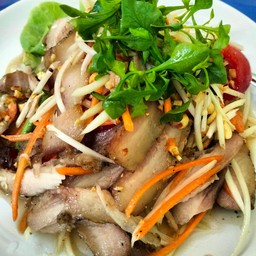 ส้มตำหมูตกครก