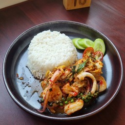 ผัดฉ่าราดข้าว