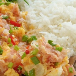 ข้าวแหนมผัดไข่