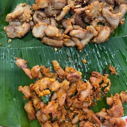 ข้าวเหนียวหมูทอด 3 ชั่วโมง 1,000 ห่อ สาขาบ้านดู่