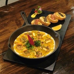 สเต็กหอยเชลล์อบถั่วแมคคาเดเมีย