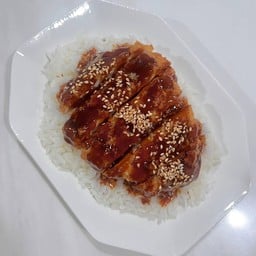 ข้าวอกไก่กรอบ ซอสเกาหลี