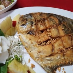 ปลาเต๋าเต้ยทอดกระเทียม