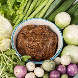 น้ำพริกปลาร้าสับ ผักสด