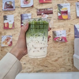 ชาเขียวมัทฉะเย็น Iced Matcha Green tea Latte