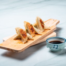 เกี๊ยวซ่า 5 ชิ้น