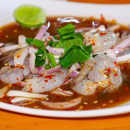 ยำกุ้งสด