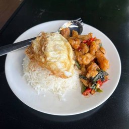 ข้าวกระเพราปลาดอลลี่