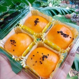 เปี๊ยะลาวา