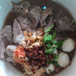 ก๋วยเตี๋ยวน้ำตกหมู(น้ำรวมมิตร)