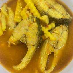 แกงส้มปลากระพงยอดมะพร้าว(ทานได้ 2-3 คน)