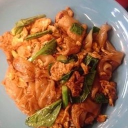ผัดซีอิ้วหมู (ร้านราดหน้าปลายฉัตร)