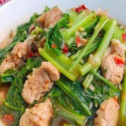 แกงอ่อมคอหมูย่าง