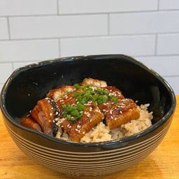 ข้าวหน้าปลาไหล + ซุปมิโสะ