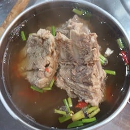 กะเพราถาด ตลาดจัมโบ้ คลองสาม