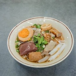 ก๋วยจั๊บ ( ร้านก๋วยเตี๋ยว ขาหมู ข้าวแกง บางขุศรี