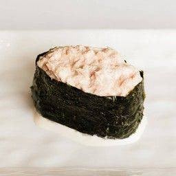 ซูชิ สลัดทูน่า คำละ